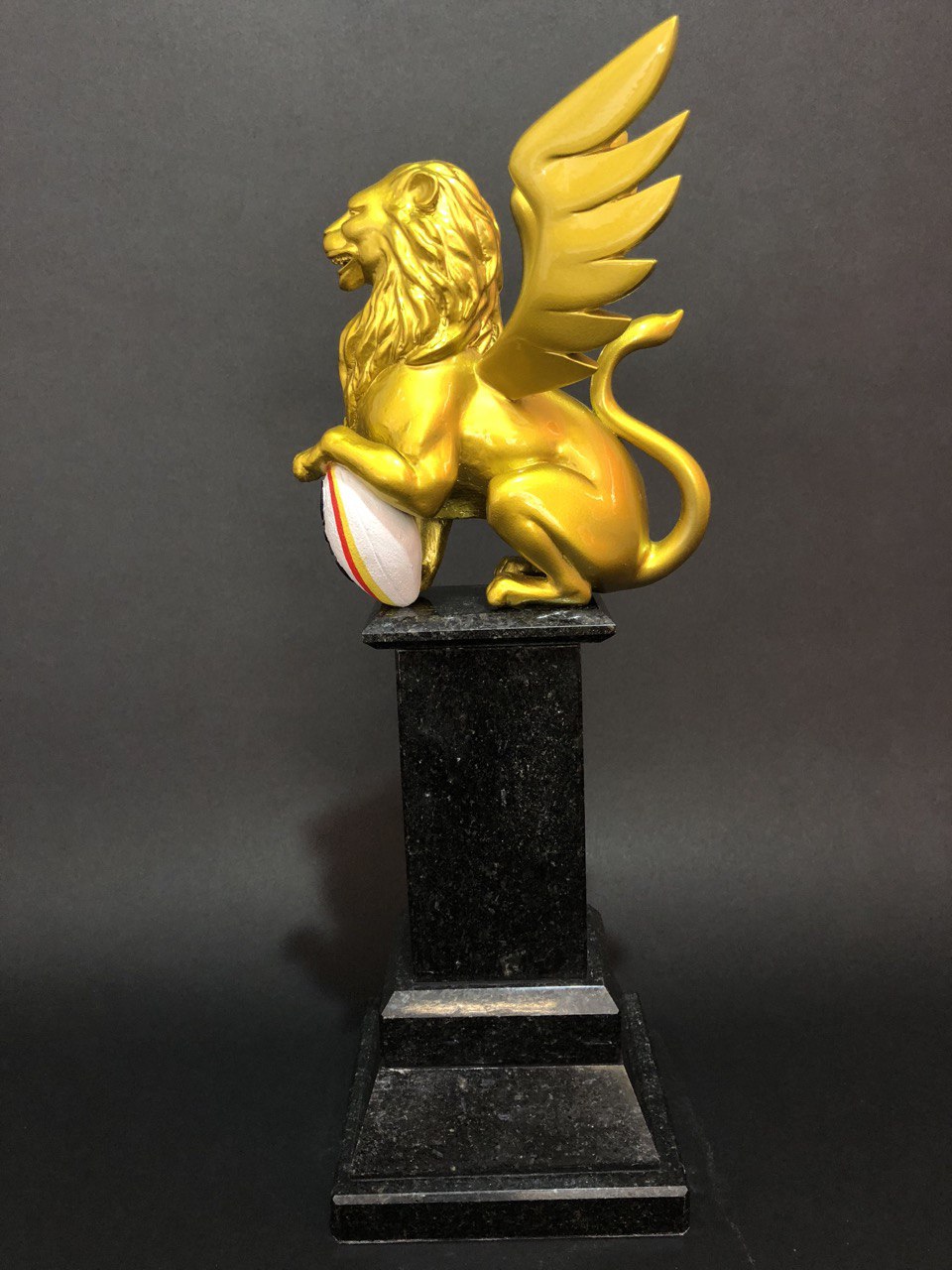 Lion award figurine for the Rugby Federation